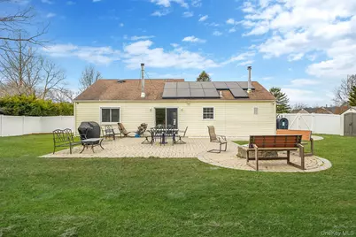 19 Goodwin Lane, Coram, NY 11727 - Photo 24