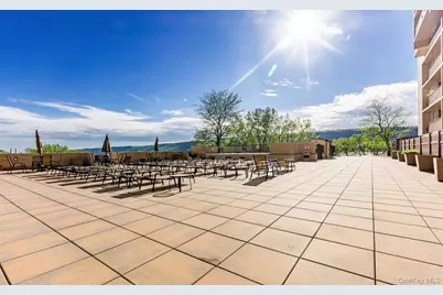 1155 Warburton Avenue #2V, Yonkers, NY 10701 - Photo 12