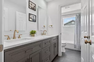 270 Edgewood Ave, Oakdale, NY 11769 - Photo 24