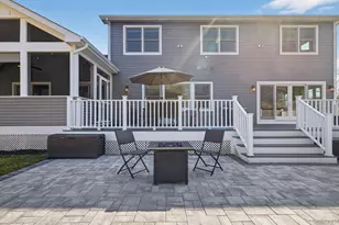 270 Edgewood Ave, Oakdale, NY 11769 - Photo 14