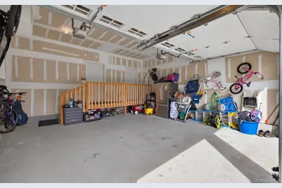 270 Edgewood Avenue, Oakdale, NY 11769 - Photo 30