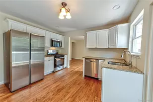 44 Westminster Dr, Shirley, NY 11967 - Photo 12