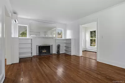 151 Hillcrest Avenue, Manhasset, NY 11030 - Photo 10
