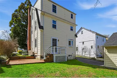 151 Hillcrest Avenue, Manhasset, NY 11030 - Photo 28