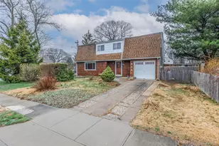 1 Bear St, Selden, NY 11784 - Photo 2