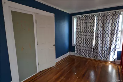 181 Forest Avenue, Roosevelt, NY 11575 - Photo 6