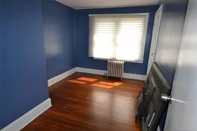 181 Forest Avenue, Roosevelt, NY 11575 - Photo 14