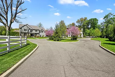 407 Wilmot Road, New Rochelle, NY 10804 - Photo 46