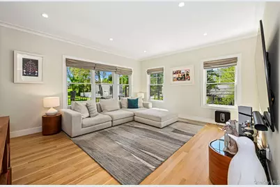 407 Wilmot Road, New Rochelle, NY 10804 - Photo 16