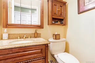 10 Liso Dr, Mount Sinai, NY 11766 - Photo 10