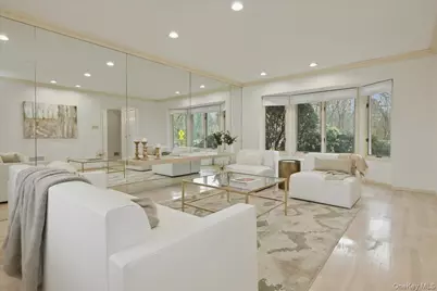 74 Rockland Drive, Jericho, NY 11753 - Photo 4