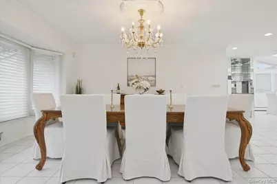 74 Rockland Drive, Jericho, NY 11753 - Photo 6