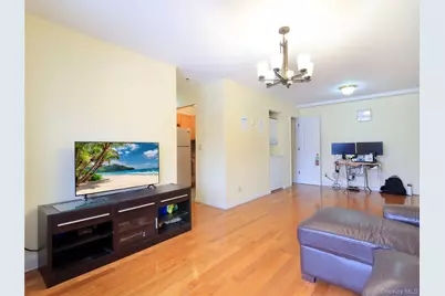 137-08 31st Road #5E, Flushing, NY 11354 - Photo 6