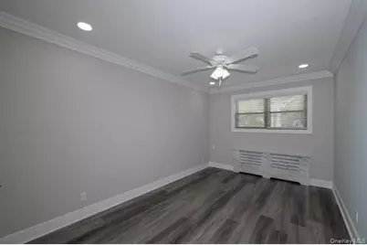 142 Covert Avenue #J3, Garden City, NY 11530 - Photo 6