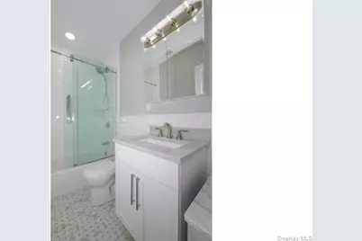 142 Covert Avenue #J3, Garden City, NY 11530 - Photo 10