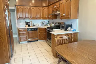 149-52 25th Dr, Flushing, NY 11354 - Photo 4