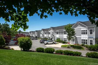 262 Indian Head Road #307, Kings Park, NY 11754 - Photo 2