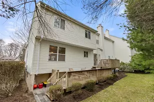 17 Stone Gate Ct, Smithtown, NY 11787 - Photo 20