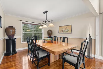 17 Stone Gate Court, Smithtown, NY 11787 - Photo 6