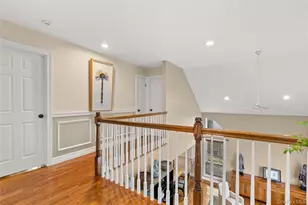 17 Stone Gate Ct, Smithtown, NY 11787 - Photo 8