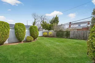 23 S Elm St, Hicksville, NY 11801 - Photo 24