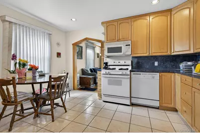 23 S Elm Street, Hicksville, NY 11801 - Photo 10