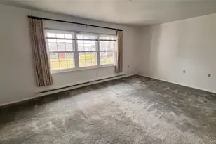 72 Enfield Ct, Ridge, NY 11961 - Photo 10