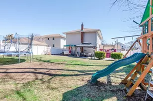 472 Kirkman Ave, Elmont, NY 11003 - Photo 26