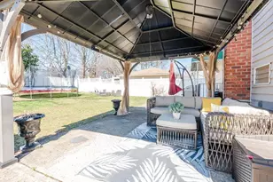 472 Kirkman Ave, Elmont, NY 11003 - Photo 22