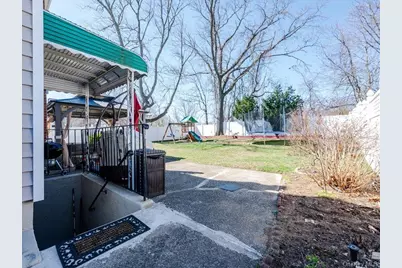 472 Kirkman Avenue, Elmont, NY 11003 - Photo 24