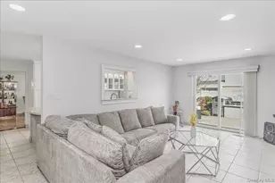 263 James St, Franklin Square, NY 11010 - Photo 10