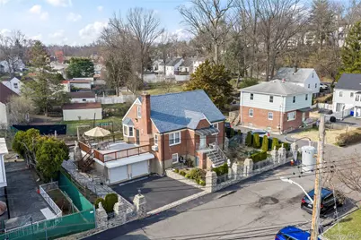 18 Butler Place, Yonkers, NY 10710 - Photo 2