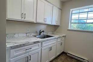 33 Oak St, Walden, NY 12586 - Photo 2