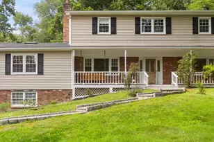 2 Lalli Dr, Katonah, NY 10536 - Photo 2