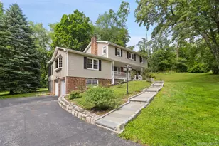 2 Lalli Dr, Katonah, NY 10536 - Photo 4