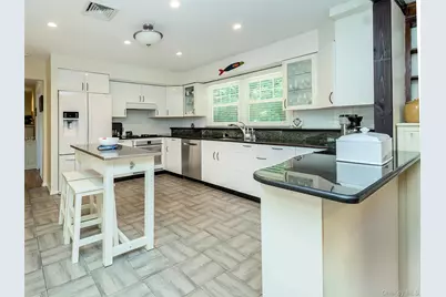 8 Laurel Way, Sea Cliff, NY 11579 - Photo 12