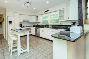 8 Laurel Way, Sea Cliff, NY 11579 - Photo 12