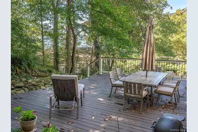 8 Laurel Way, Sea Cliff, NY 11579 - Photo 32