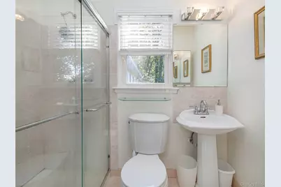 8 Laurel Way, Sea Cliff, NY 11579 - Photo 18