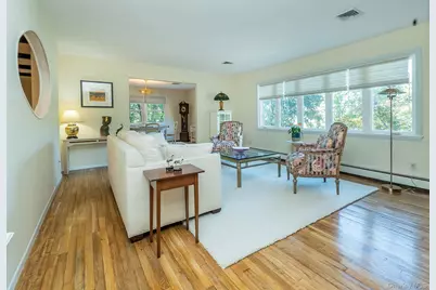 8 Laurel Way, Sea Cliff, NY 11579 - Photo 4