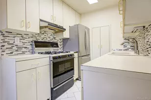 160-36 Cross Island Pkwy, Whitestone, NY 11357 - Photo 12