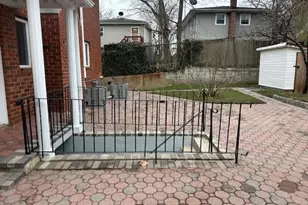 5 Linwood Rd N, Port Washington, NY 11050 - Photo 12