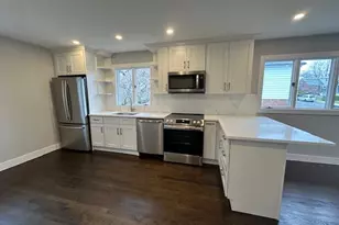 5 Linwood Rd N, Port Washington, NY 11050 - Photo 2