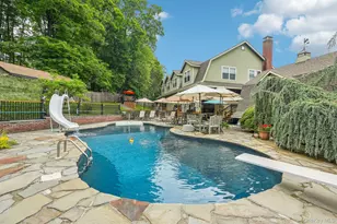 55 Buckberg Mountain Rd, Tomkins Cove, NY 10986 - Photo 2