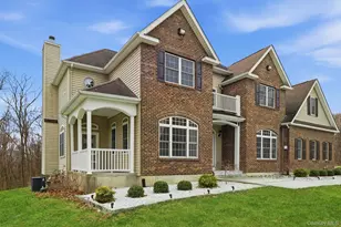 37 Willets Way, Newburgh, NY 12550 - Photo 2