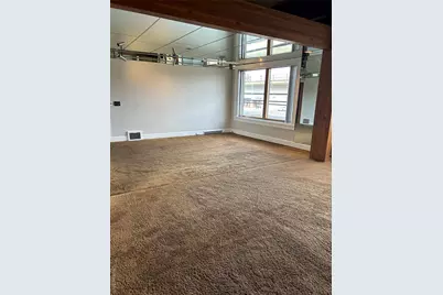 125 W Hoffman Avenue, Lindenhurst, NY 11757 - Photo 16