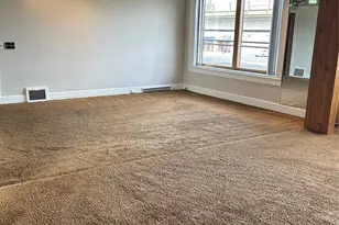 125 W Hoffman Ave, Lindenhurst, NY 11757 - Photo 16