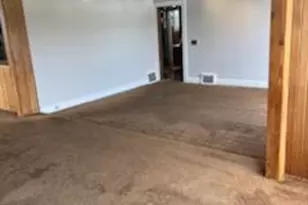 125 W Hoffman Ave, Lindenhurst, NY 11757 - Photo 6