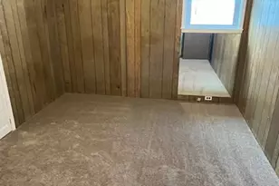 125 W Hoffman Ave, Lindenhurst, NY 11757 - Photo 12