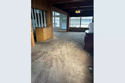 125 W Hoffman Avenue, Lindenhurst, NY 11757 - Photo 10